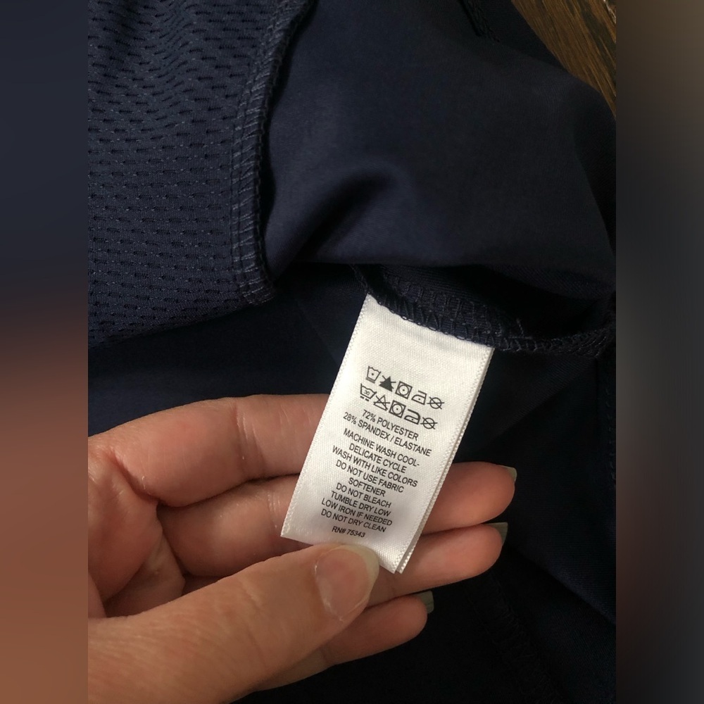 *NWT* Tommy Bahama Everyday Active Women’s L Navy Blue 1/4 Zip Active Jacket - Picture 6 of 11